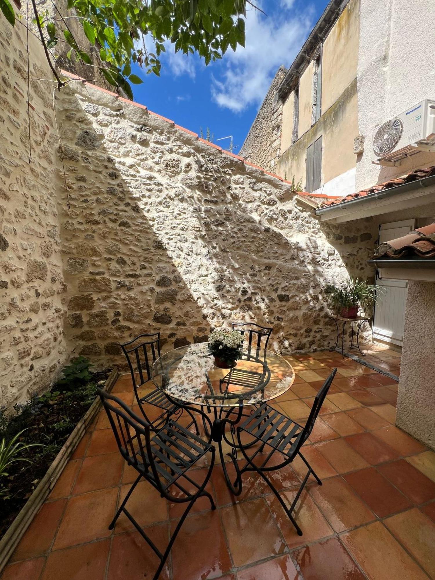 Holiday home Charmante Maison Renovee *